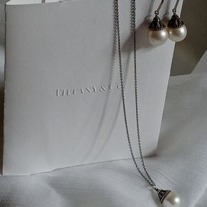 Tiffany & Co Pearl Necklace and Earrings Set